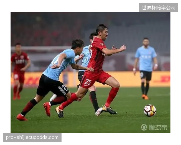 球队战术强调地面配合，通过连续短传寻找防线空当，为边路快马创造冲刺空间。